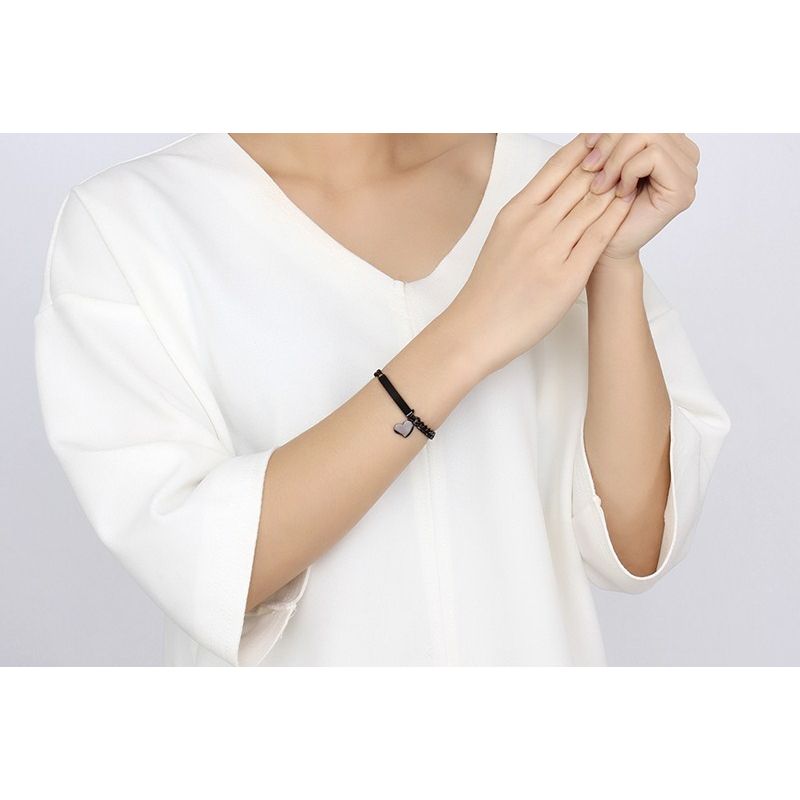 צמיד חוליות קלאסי שחור ותליון לב לחריטה