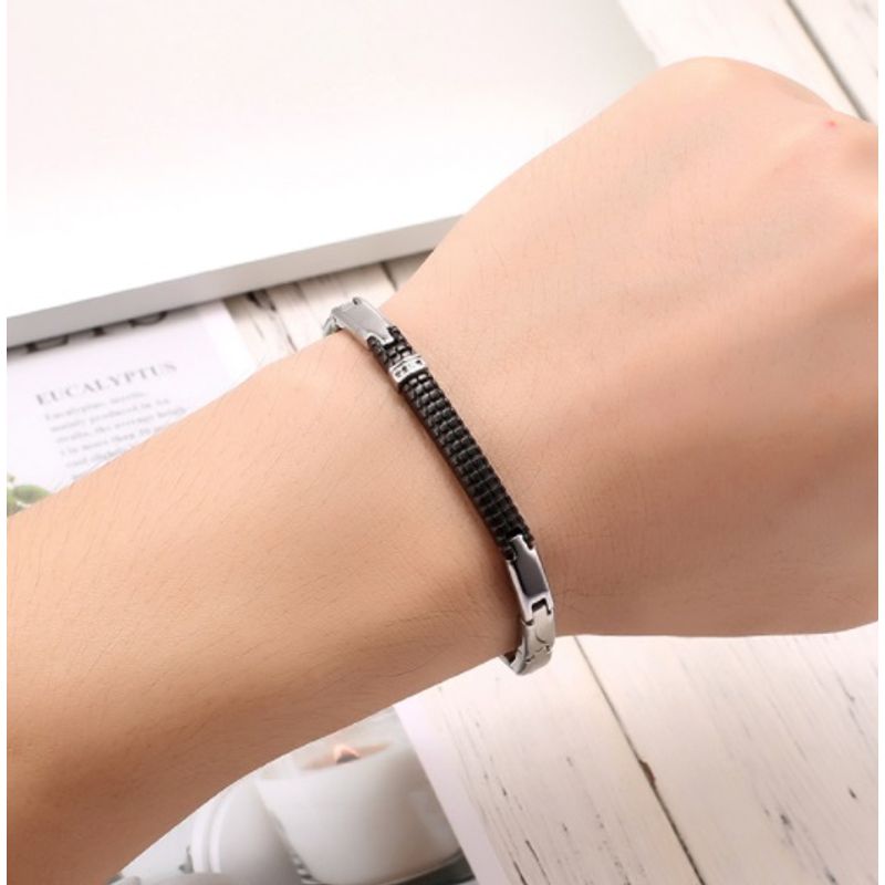 צמיד לגבר בשילוב פלטה מושחרת לחריטה