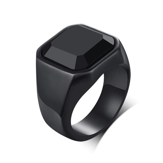טבעת פלדת אל חלד בצבע שחור עם זירקון שחור