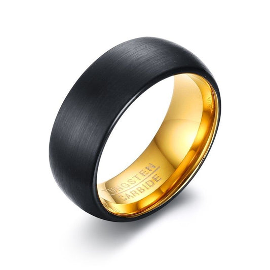 טבעת טונגסטן שחור מט חלק עם זהב בפנים הטבעת
